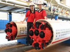鐵建重工超小直徑可回退式管幕機下線！