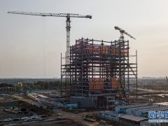 海口：江東新區(qū)CBD地標項目鋼結(jié)構(gòu)封頂